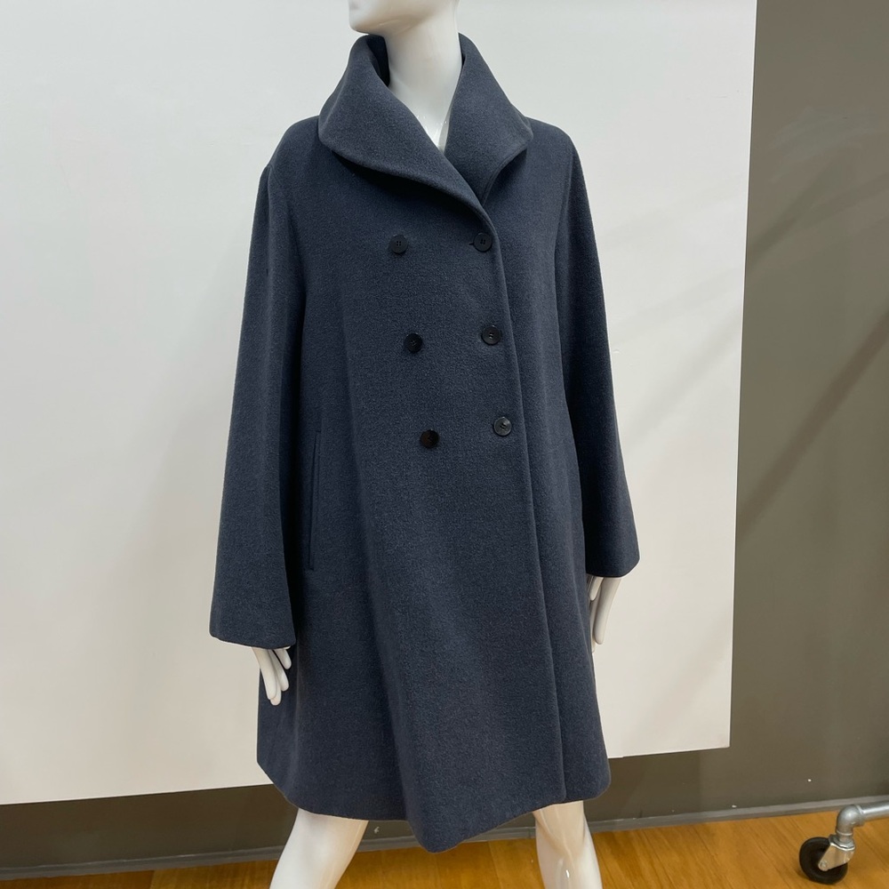 Chic Women's Double-Breasted Navy Pea Coat